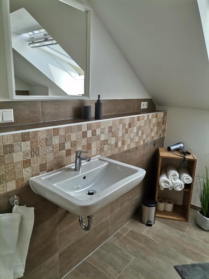 Sonnenufer Apartment & Moselwein I Bernkastel-Kues Kültér fotó